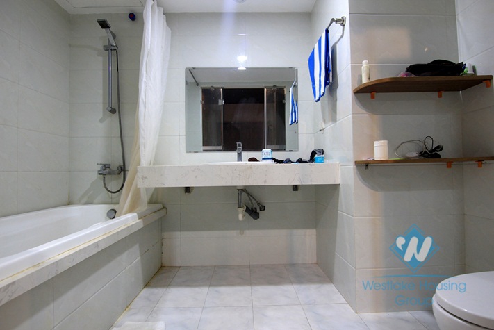 Apartment in first floor for rent in Nghi Tam street, Tay Ho, Hanoi.