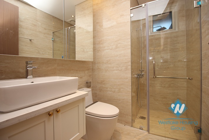 A delightful apartment with golf course view for rent in Ciputra