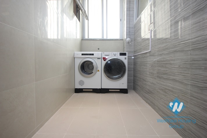A delightful apartment with golf course view for rent in Ciputra
