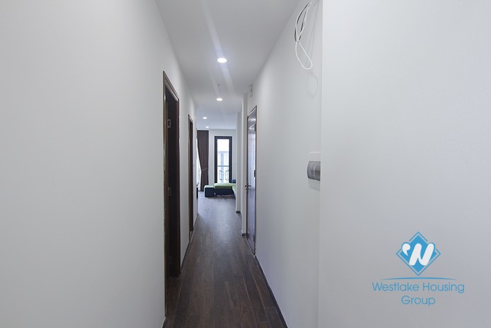 Brand new and morden 2 bedrooms apartment for rent in Tu Hoa st, Tay Ho area.