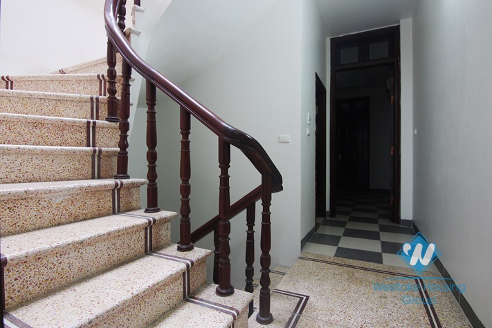 Cheap 4 bedrooms house with big yard for rent in Tay Ho district, Hanoi.