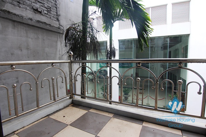 Cheap 4 bedrooms house with big yard for rent in Tay Ho district, Hanoi.