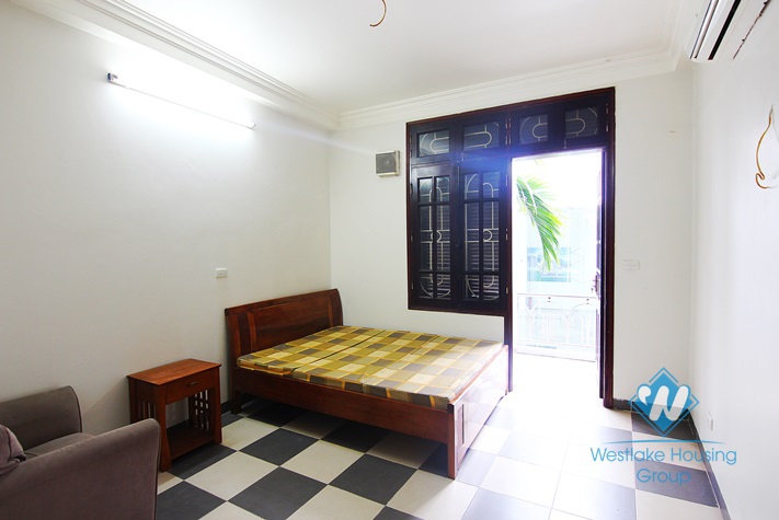 Cheap 4 bedrooms house with big yard for rent in Tay Ho district, Hanoi.