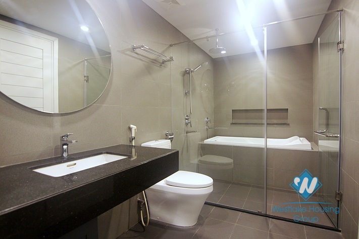 Bright 1 bedroom apartment for rent in Tu Hoa st, Tay Ho district, Ha Noi.