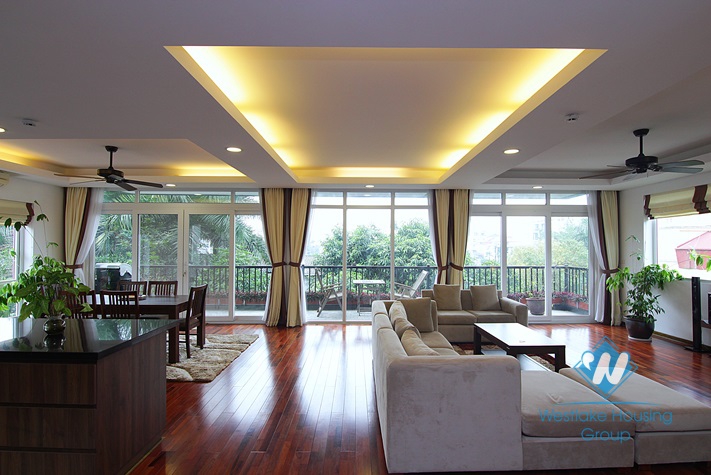 Spectacular apartment in Tay Ho for rent