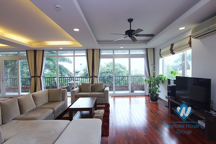 Spectacular apartment in Tay Ho for rent