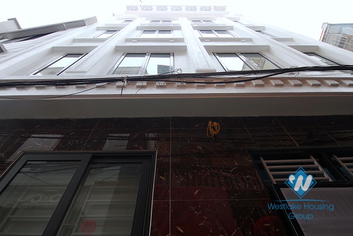 Six bedrooms house for rent in Au Co, Tay Ho, Hanoi.