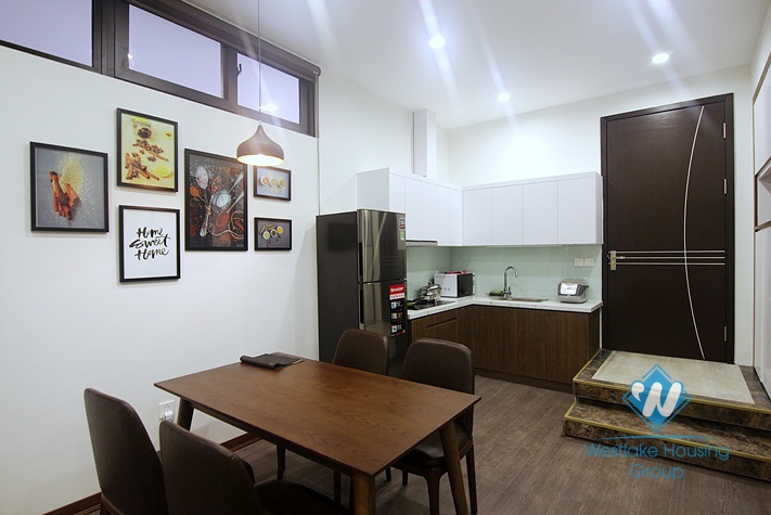 A lovely studio near the Lake side for rent on Tu Hoa street
