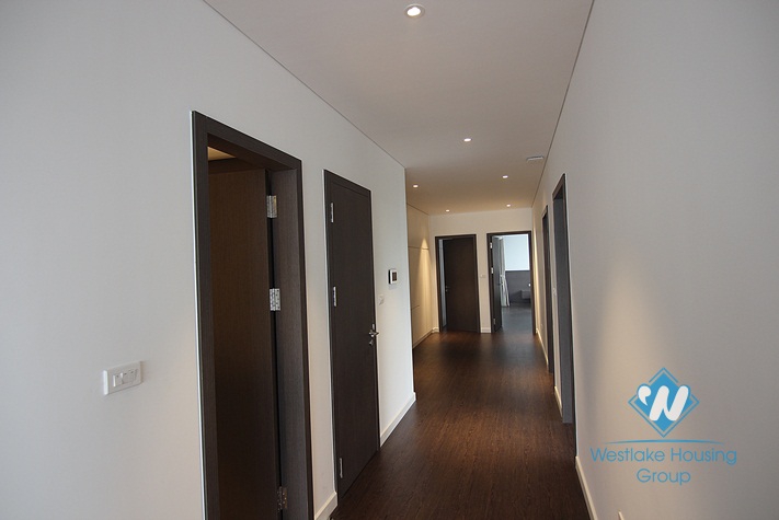 A magnificent 4 bedroom apartment for rent on Quang Khanh, Tay Ho