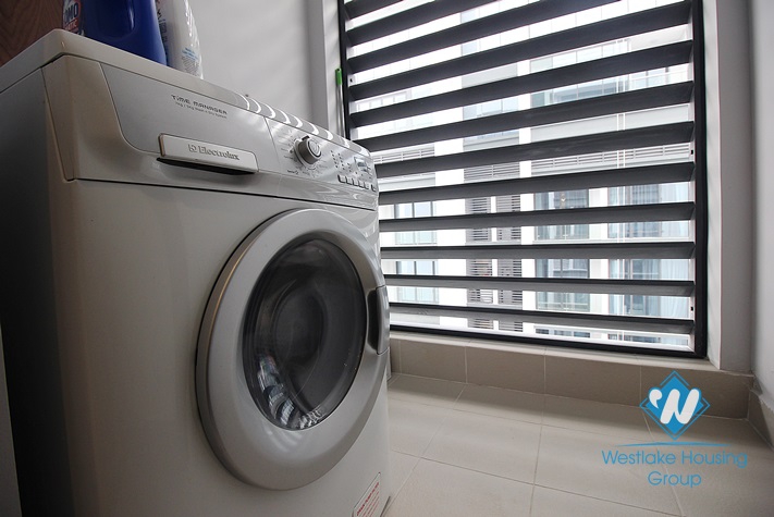02 bedroom apartment on the high floor for rent in Vinhome Metropolis, Ba dinh District 