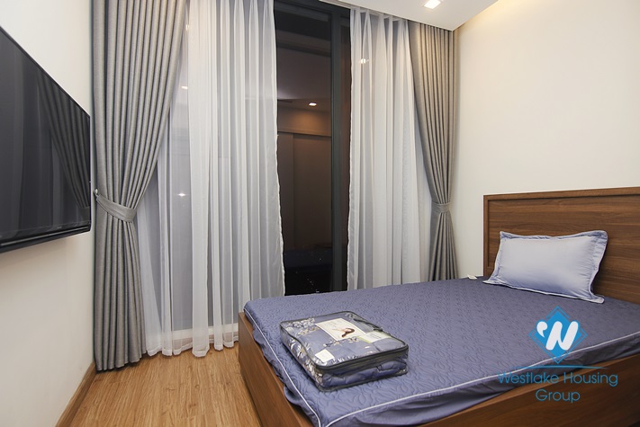 Quality 02 bedrooms apartment in Vinhome metropolis for rent 