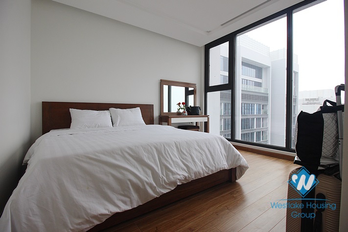 02 bedroom apartment on the high floor for rent in Vinhome Metropolis, Ba dinh District 