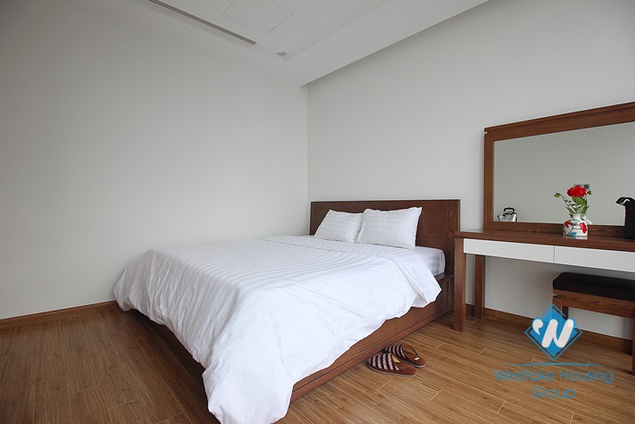 02 bedroom apartment on the high floor for rent in Vinhome Metropolis, Ba dinh District 
