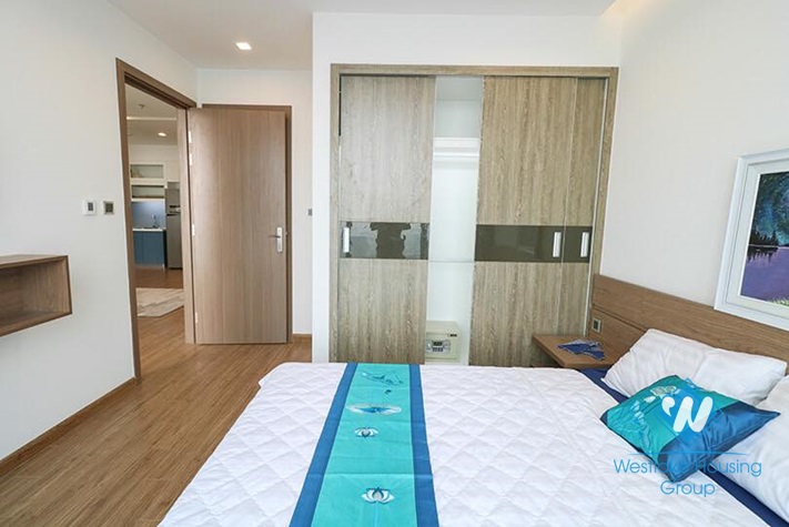 Apartment with modern furniture for rent in Vinhome Metropolis, Lieu Gia st, Ba Dinh District 