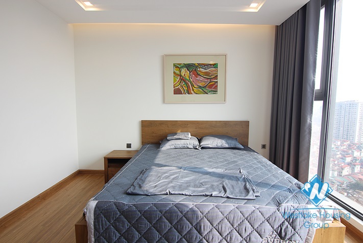 Three bedrooms in Vinhome Metropolis Building for rent
