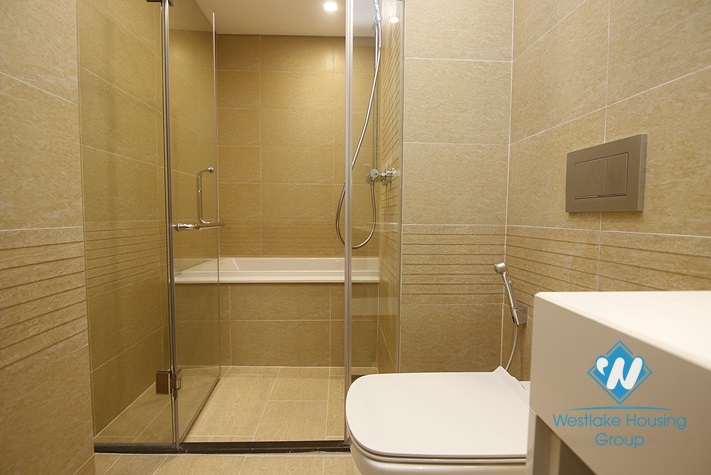 Quality 02 bedrooms apartment in Vinhome metropolis for rent 