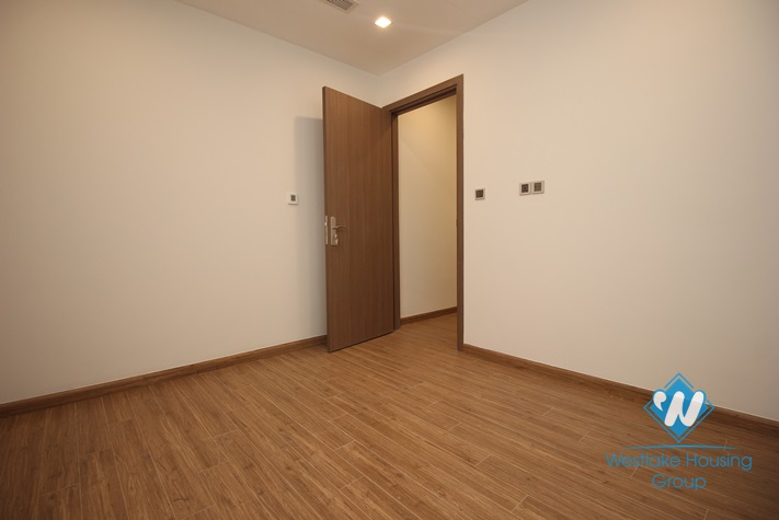 Brand new apartment for rent in Vinhome Metropolis, Ba Dinh District 