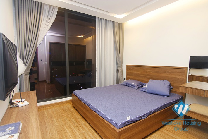 Quality 02 bedrooms apartment in Vinhome metropolis for rent 