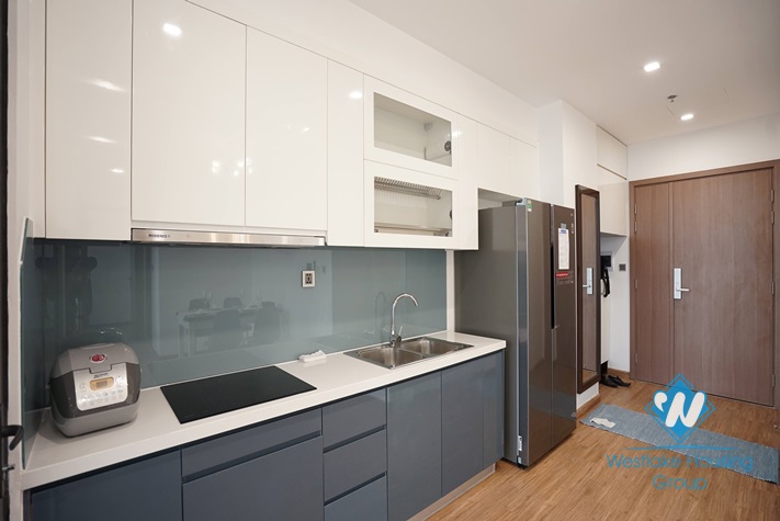 Beautiful 02 bedrooms for rent in Vinhome Metropolis, Lieu Giai St, Ba Dinh District
