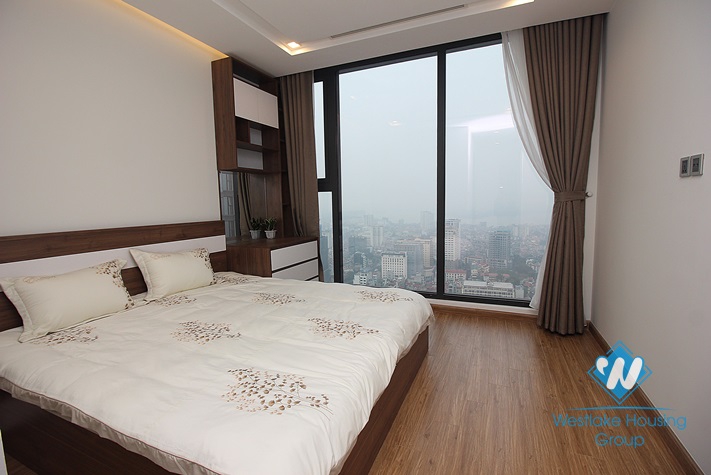 Luxury and modern apartment for rent in Vinhome Metropolis, Ba Dinh District 
