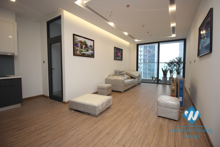 Brand new apartment for rent in Vinhome Metropolis, Ba Dinh District 