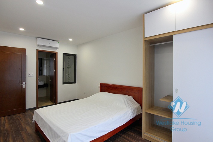 One bedroom apartment with small balcony for rent in Nghi Tam village.