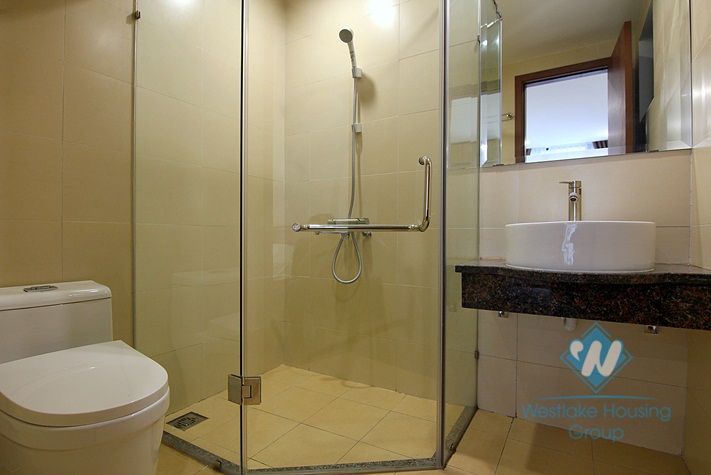 One bedroom apartment with small balcony for rent in Nghi Tam village.