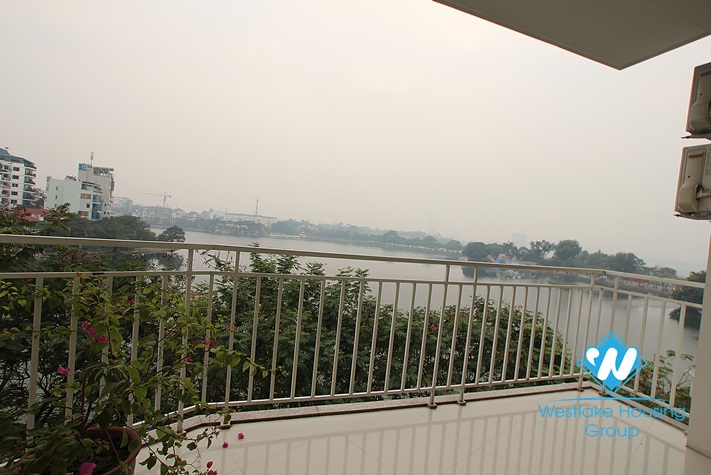 Beautiful apartment with great lake view for rent in Ba Dinh, Ha Noi