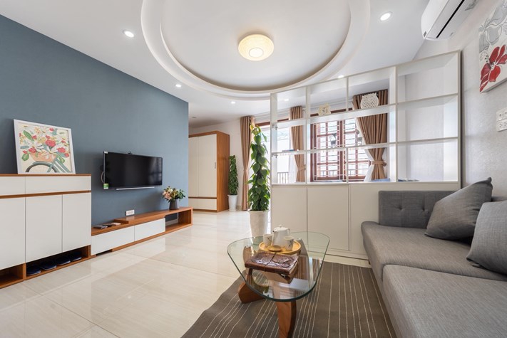 A new 1 bedroom apartment with big balcony for rent in Dong da