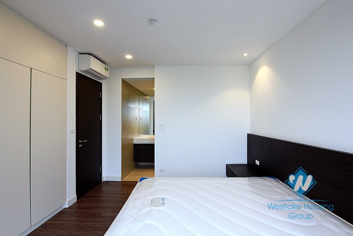 A nice and modern 3 bedroom apartment for rent in To ngoc van, Tay ho