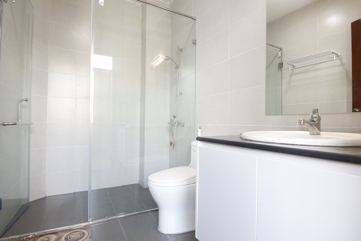 Duplex serviced apartment for rent in Truc Bach area, Ba Dinh, Hanoi.