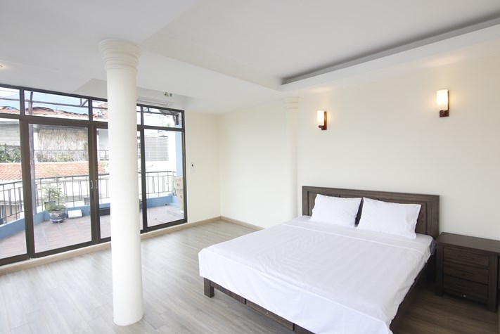 Duplex serviced apartment for rent in Truc Bach area, Ba Dinh, Hanoi.
