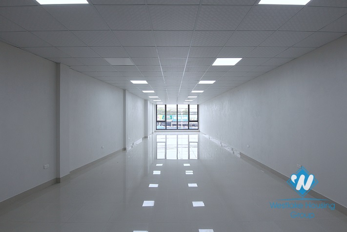 100 sqm - Nice location and brand new office for rent 