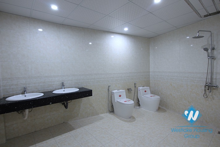 Brand new office for rent in Au Co st-Tay Ho District 