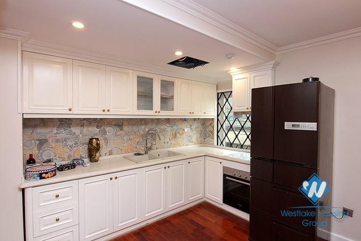New and quality apartment for rent in Dang Thai Mai st, Tay Ho District 
