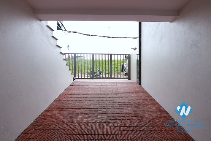 Brand new office for rent in Au Co st-Tay Ho District 