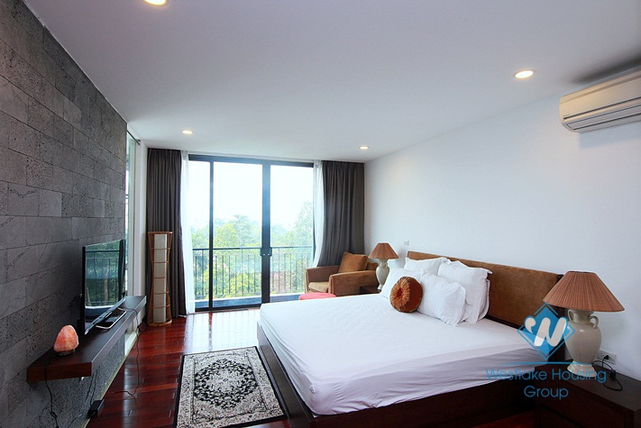 A luxury 4 bedroom apartment for rent in Dang Thai Mai, Tay Ho