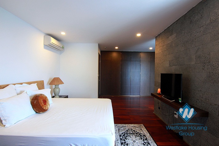 A luxury 4 bedroom apartment for rent in Dang Thai Mai, Tay Ho