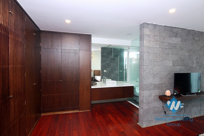 A luxury 4 bedroom apartment for rent in Dang Thai Mai, Tay Ho