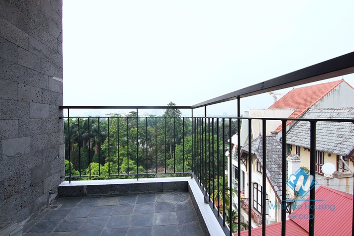A luxury 4 bedroom apartment for rent in Dang Thai Mai, Tay Ho