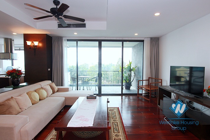 A luxury 4 bedroom apartment for rent in Dang Thai Mai, Tay Ho