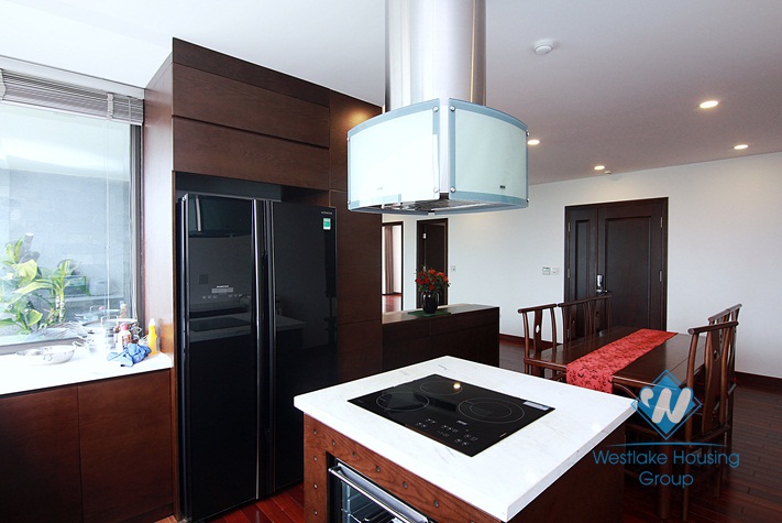 A luxury 4 bedroom apartment for rent in Dang Thai Mai, Tay Ho
