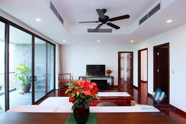 A luxury 4 bedroom apartment for rent in Dang Thai Mai, Tay Ho