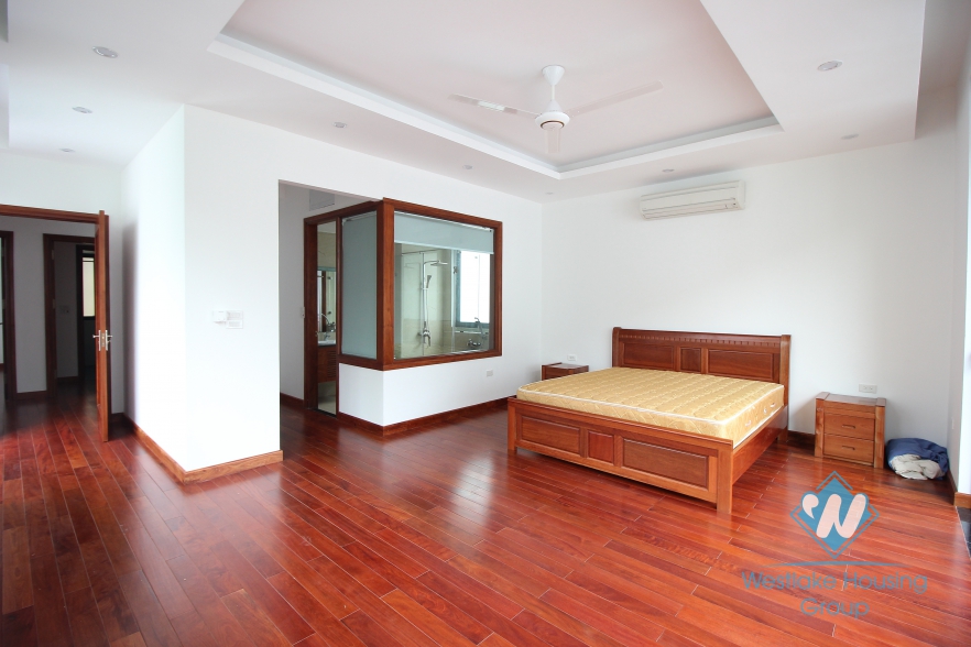 Gorggeous modern house with garden and swimming pool for rent in Tay Ho