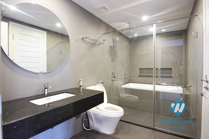 Balcony 1 bedroom apartment for rent in Tu Hoa st, Tay Ho, Ha Noi
