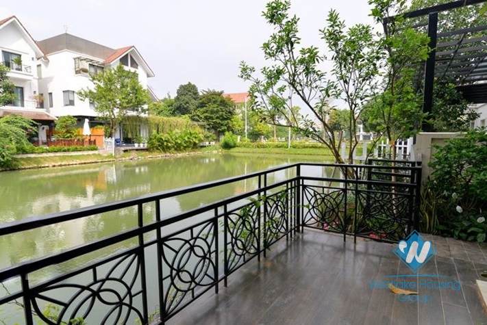 Hanoi furnished 5 bedrooms villa for let in Vinhomes Riverside with river view