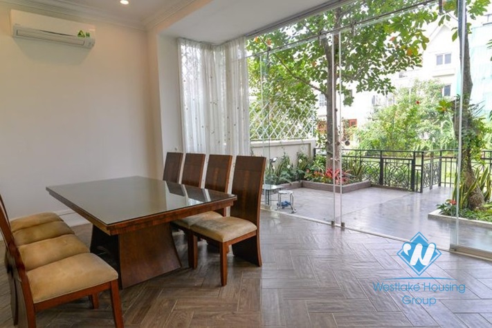 Hanoi furnished 5 bedrooms villa for let in Vinhomes Riverside with river view