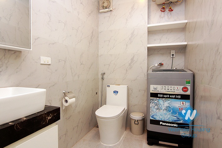 A stylish 1 bedroom apartment for rent in Au Co street
