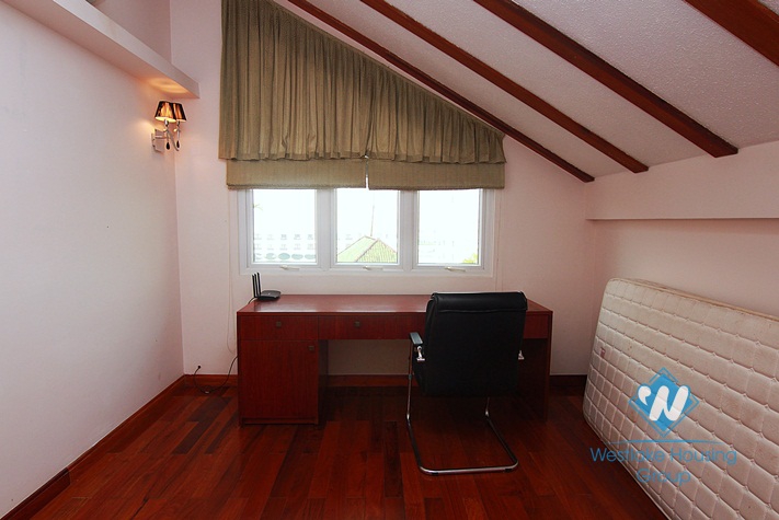 Quiet and nice house with 04 bedrooms for rent in Tay Ho, Ha Noi