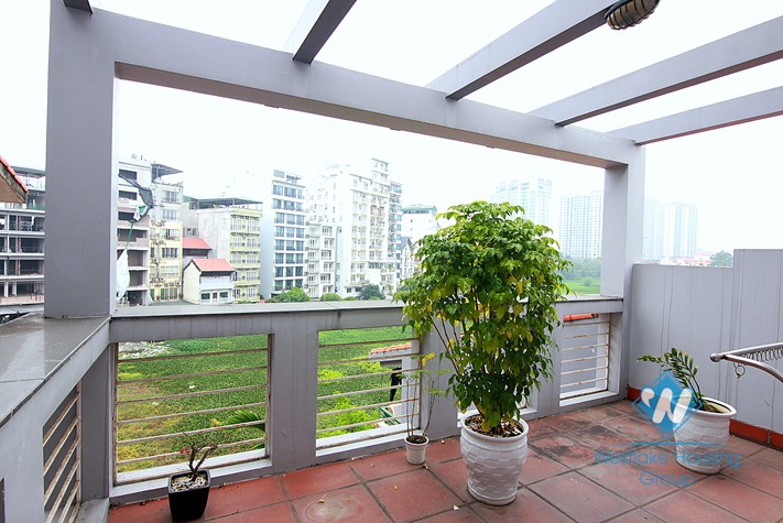 A massive old but modern villa for rent in a quiet alley of Au Co street, Tay Ho 